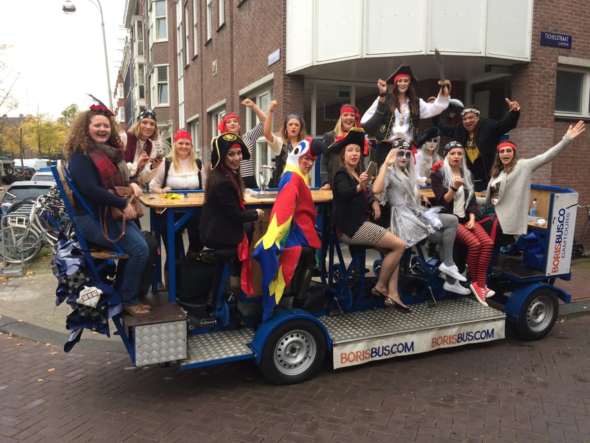 Amsterdam: Party Bike Tour with Beer - The social games are part of the appeal