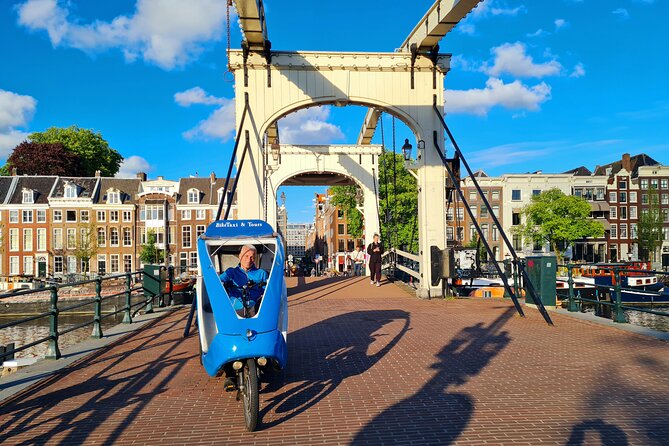 Amsterdam Pedicab City Tour (2 hours) - Dam Square and the old city center