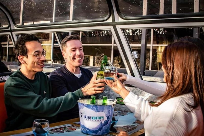 Amsterdam: Pizza Cruise with New York Pizza & Drinks - A canal cruise built around dinner