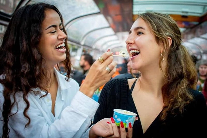 Amsterdam: Pizza Cruise with New York Pizza & Drinks - My recommendation for your Amsterdam plans