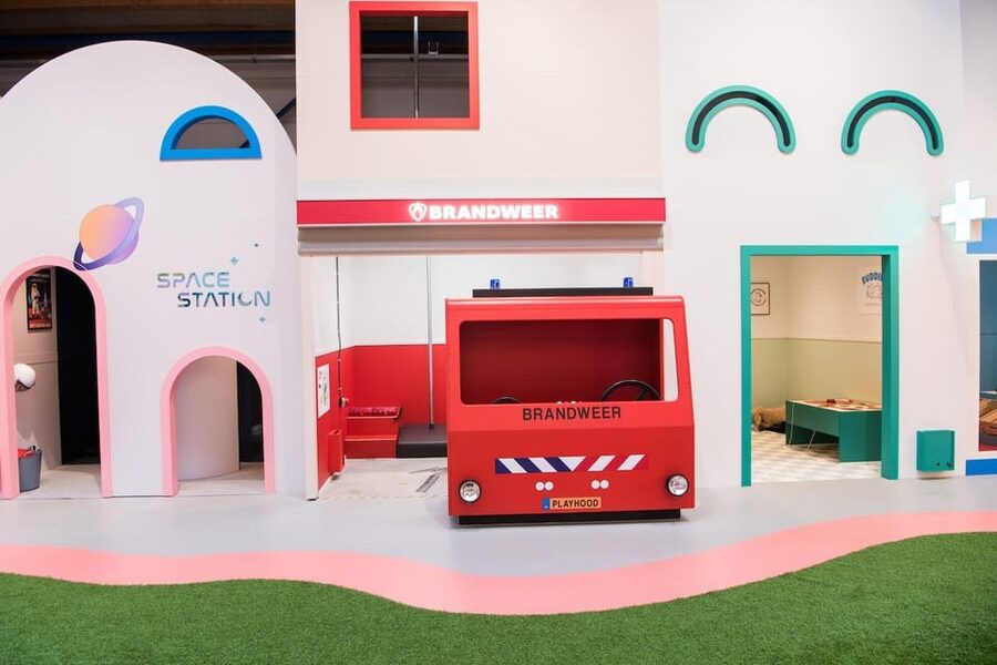 Amsterdam: Playhood Entry Ticket - Who Will Get the Most from Playhood