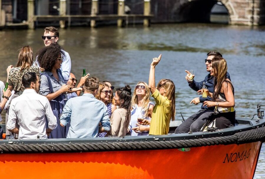 Amsterdam: Private BBQ Cruise with Personal Chef & Drinks - Crew service can make or break the outing
