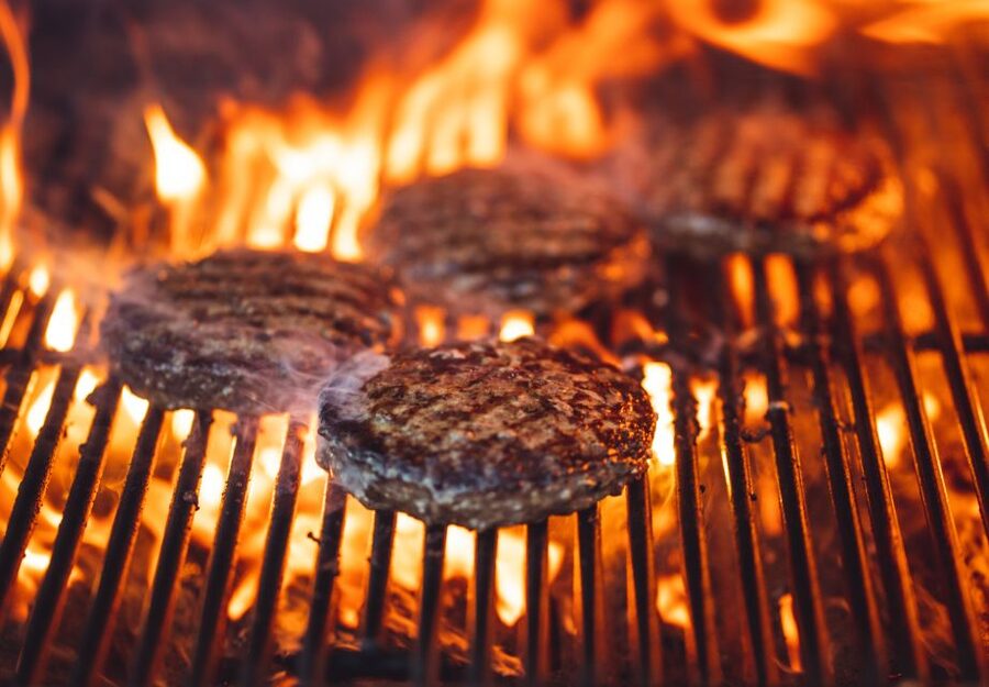 Amsterdam: Private BBQ Cruise with Personal Chef & Drinks - The vegetarian BBQ requires planning