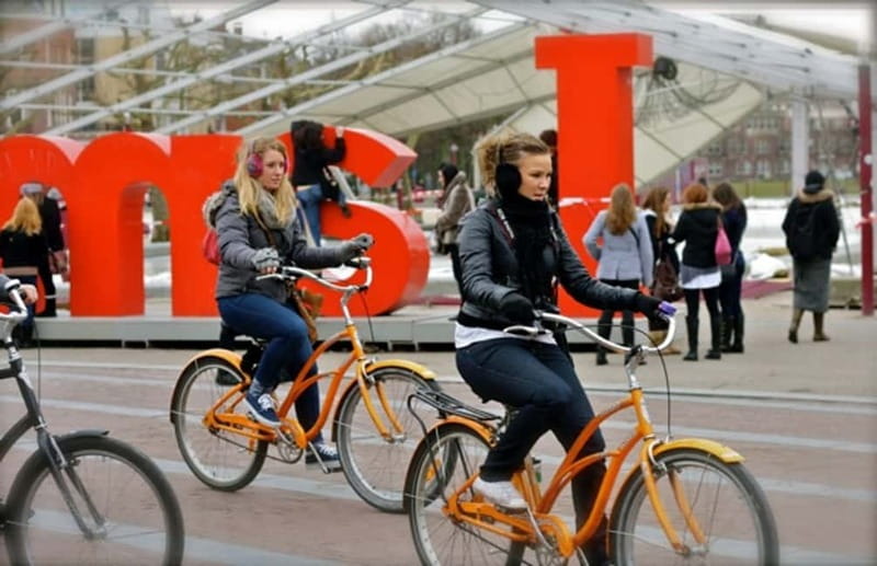 Amsterdam: Private Bike Tour - Finding your balance on Amsterdam’s bike lanes