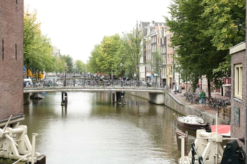 Amsterdam: Private Bike Tour - From old industrial port to sought-after homes