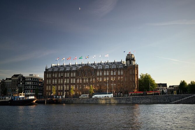 Amsterdam Private Boat Tour with Unlimited Drinks - The Jordaan, Herengracht, and the Nine Streets