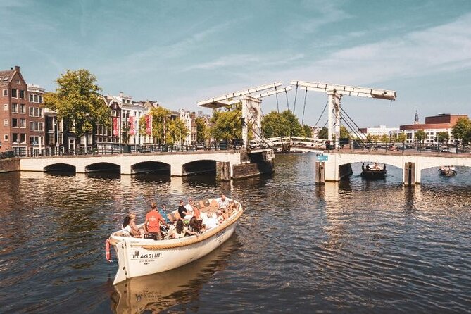Amsterdam Private Boat Trip with Pizza and Unlimited Drinks - Jordaan, Prinsengracht, and the Nine Streets