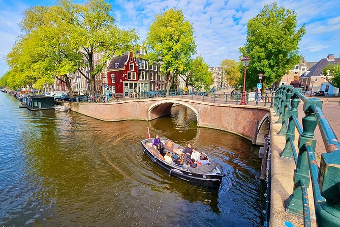 Amsterdam Private Canal Cruise – 90 Minutes through the Old City - Along the edge of De Wallen