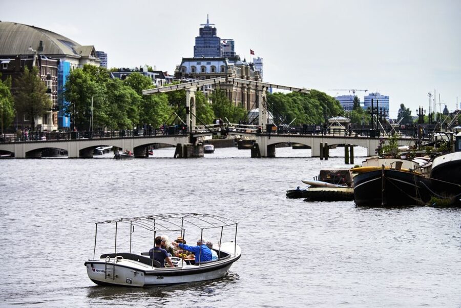 Amsterdam: Private Canal Tour - What the private format is worth