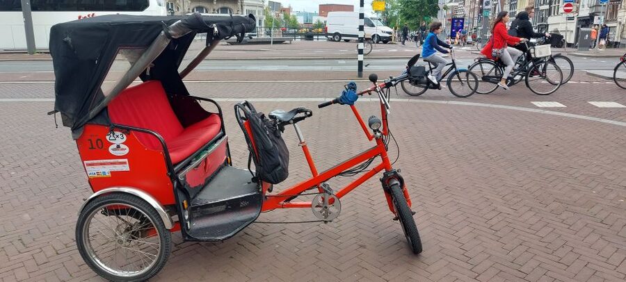 Amsterdam: Private City Highlights Tour by Rickshaw - Mobility, Capacity, and Practical Limits