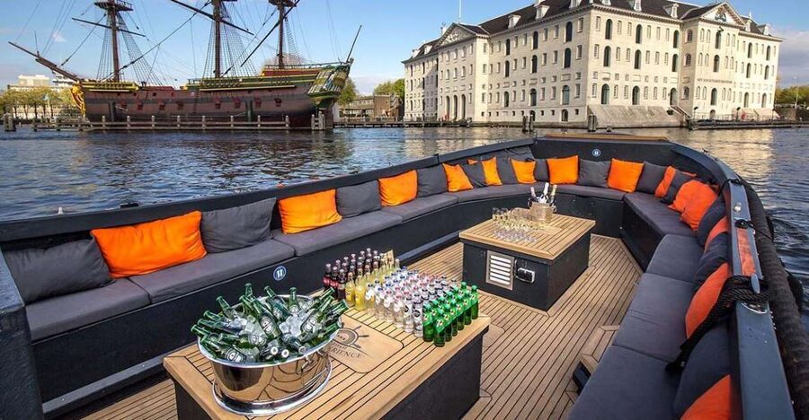Amsterdam: Private Cruise with Drinks & Optional Snacks - Who will enjoy this canal cruise most?