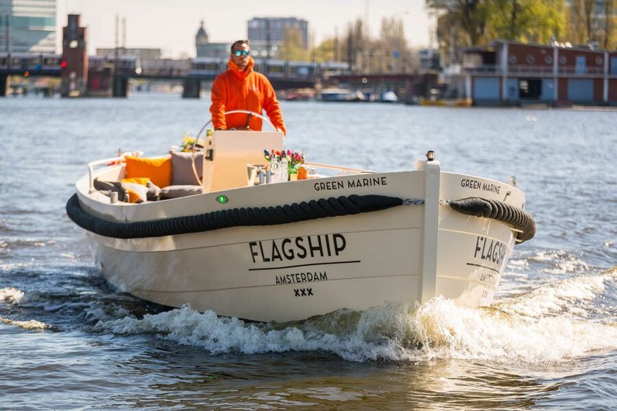 Amsterdam: Private Cruise with Drinks & Optional Snacks - Seeing Amsterdam from a private open boat