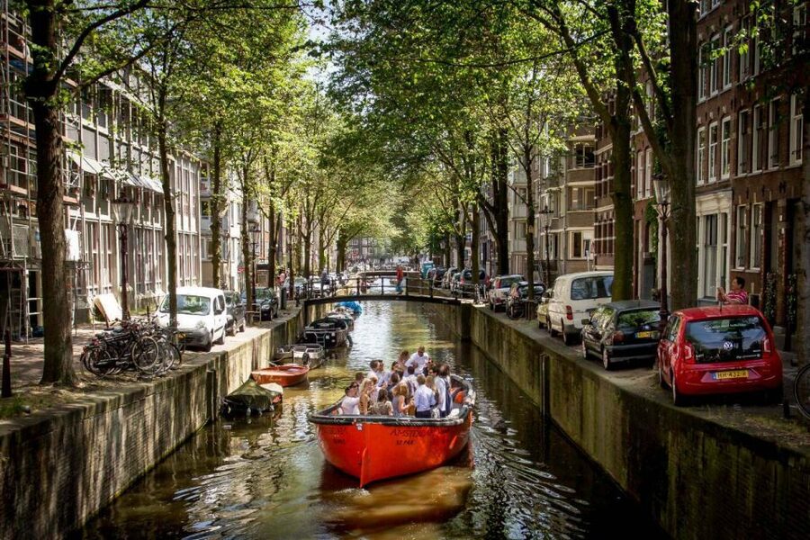 Amsterdam: Private Cruise with Drinks & Optional Snacks - What went well, and what could go wrong