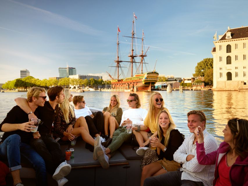 Amsterdam: Private Cruise with Drinks & Pizza or Burger - Weather, seating, and comfort