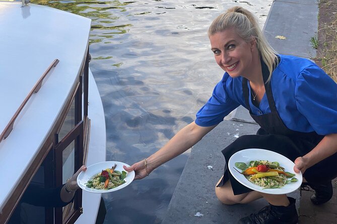 Amsterdam Private Dinner Cruise incl Drinks & 2-course Dinner 2hr - The best parts of the evening