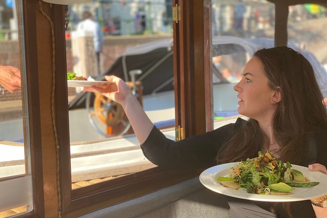 Amsterdam Private Dinner Cruise incl Drinks & 2-course Dinner 2hr - How the dinner service works on a moving boat