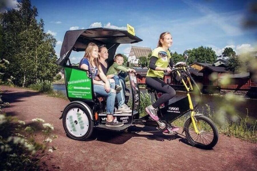Amsterdam: Private Guided City Tour by Pedicab - Newmarket, Chinatown, and the old city streets