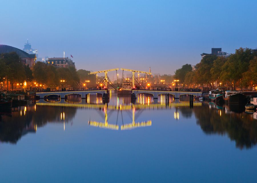 Amsterdam: Private Guided Walking Tour - Cobblestones, canals, and Amsterdam’s Golden Age