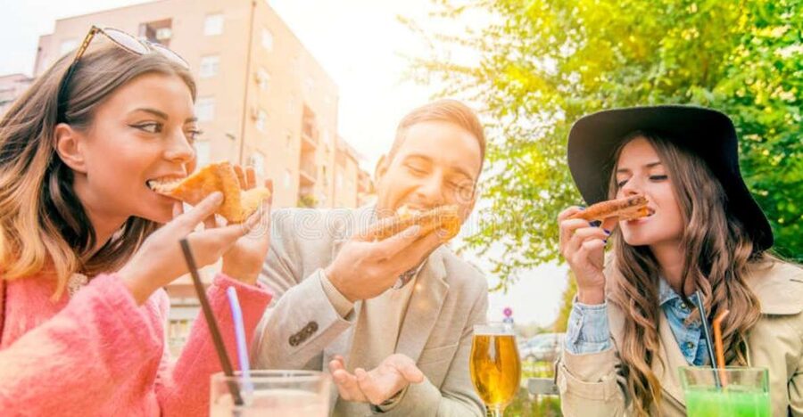 Amsterdam: Private Luxury Cruise with Pizza and Drinks - A meal on Amsterdam’s historic canals