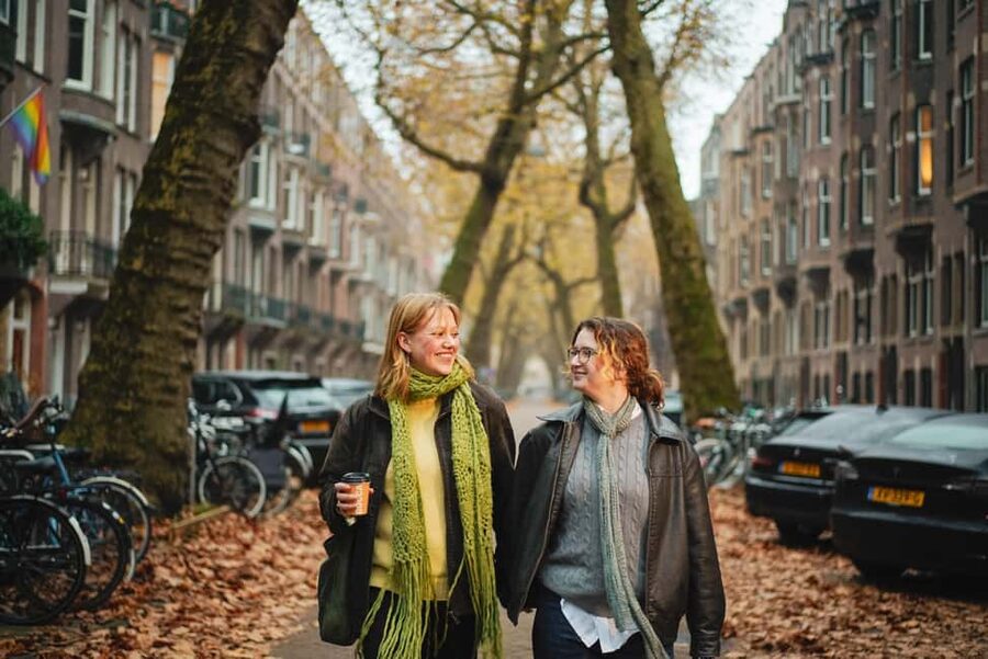 Amsterdam: Private Photoshoot for Couple, Family, or Solo - The route from canals to Staalmeestersbrug