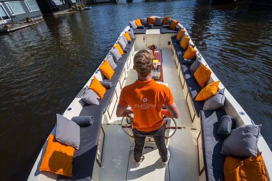 Amsterdam: Private Prosecco Canal Cruise Tour - What the reviews tell you about the experience