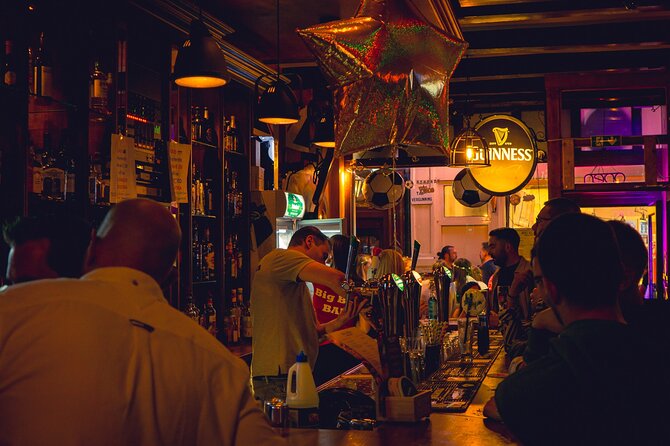 Amsterdam Private Pub Crawl in the City Center - The bar stops and the role of the guide