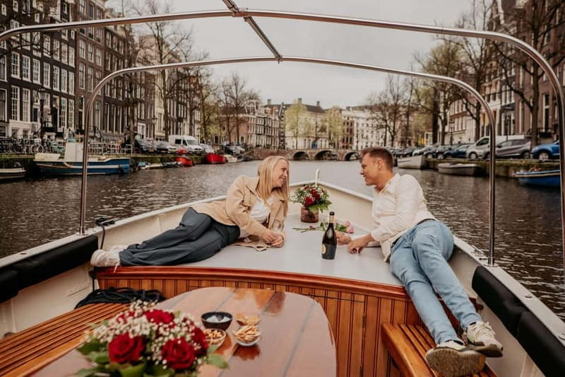 Amsterdam: Private Romantic Canal Cruise w. Prosecco/Snacks - How much value does the private cruise offer?