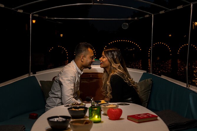 Amsterdam: Private Romantic Evening Canal Cruise + Bubbles/Snacks - Why an evening cruise feels different in Amsterdam