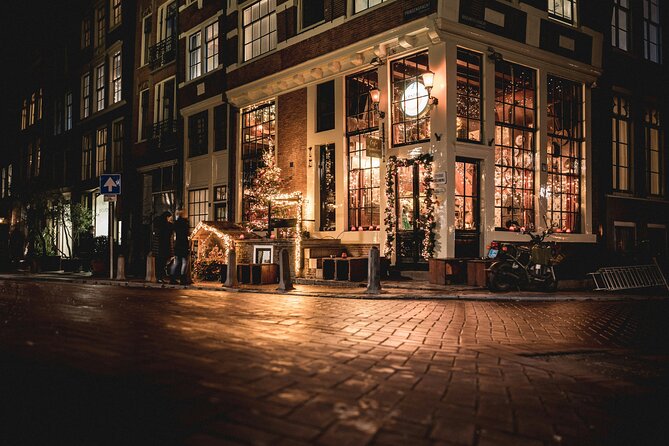 Amsterdam Private Shopping Experience - 1953 Retro & Chic for Vintage Style