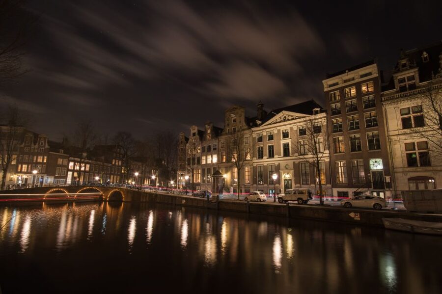 Amsterdam Private Welcome Tour with a Local Guide - Starting near your hotel or Airbnb