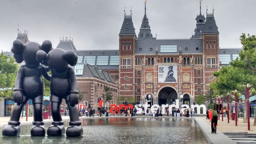 Amsterdam Private Welcome Tour with a Local Guide - What the guide quality means for your experience
