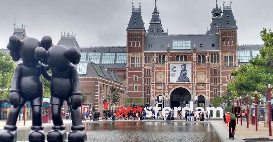 Amsterdam Private Welcome Tour with a Local Guide - Seeing Amsterdam through a local conversation