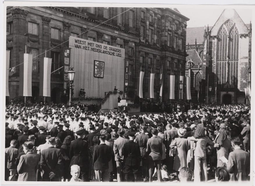 Amsterdam: Private World War Two History Walking Tour - Food drops and the winter of hunger