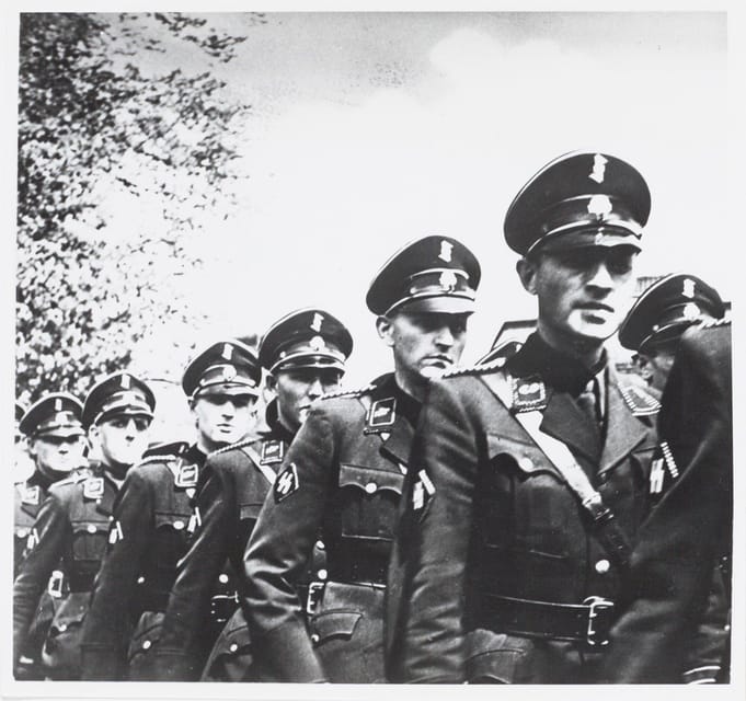 Amsterdam: Private World War Two History Walking Tour - Jewish deportation and the names behind the numbers