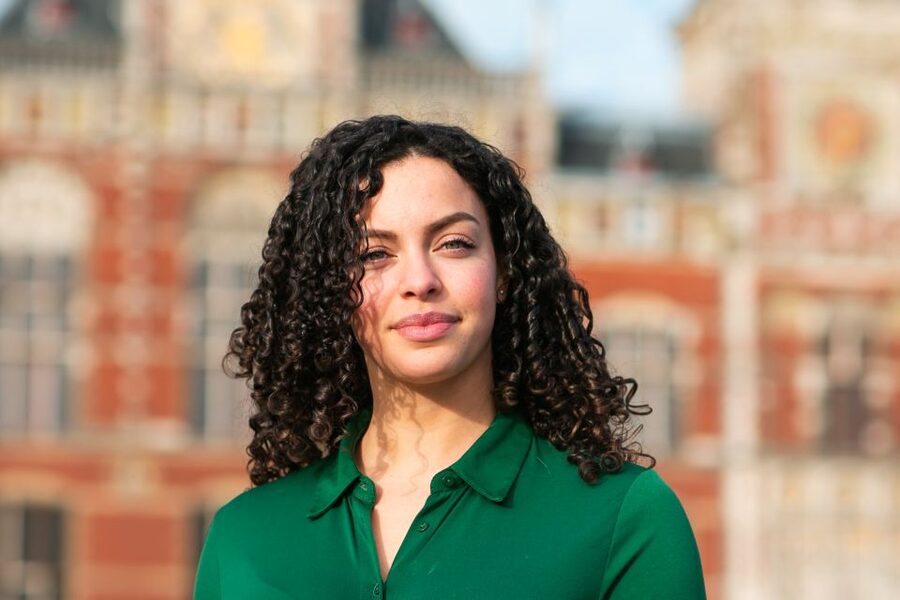 Amsterdam: Professional photoshoot at Centraal Station - Why Centraal Station makes a strong photo setting