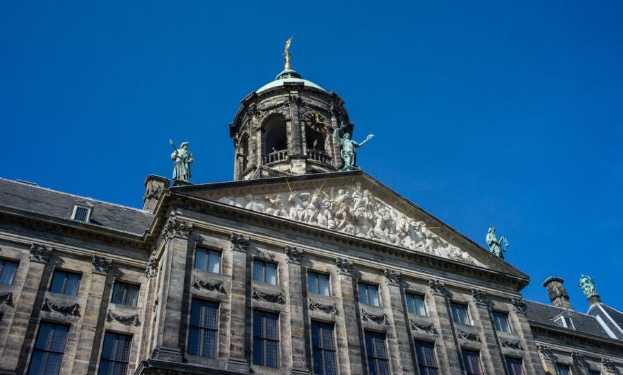 Amsterdam: Red Light District & City Tour German or English - Dancing Houses and the canal belt