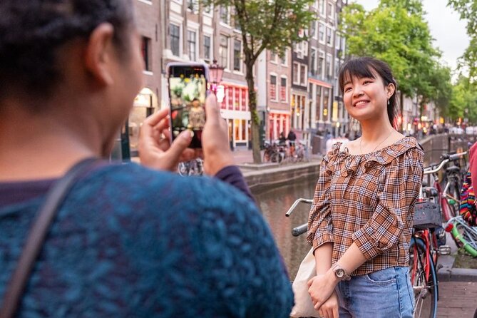 Amsterdam: Red Light District & City Tour (Private tour) - Jolly Joker opens the coffee-shop debate