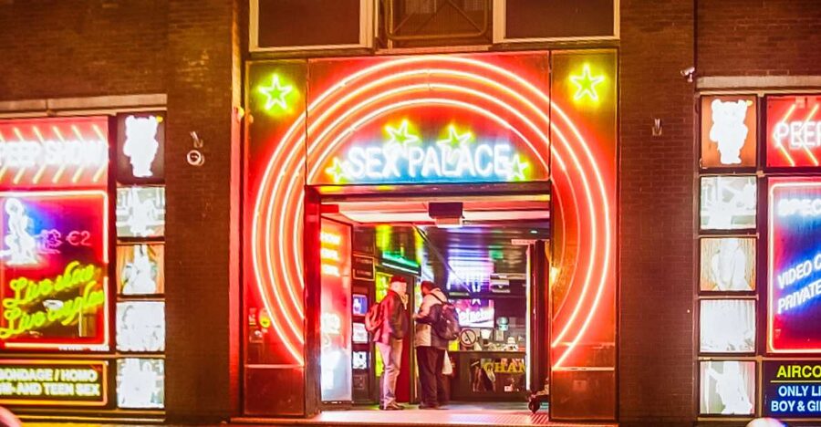 Amsterdam Red Light District & Coffee Shop Tour - Starting near the old city walls