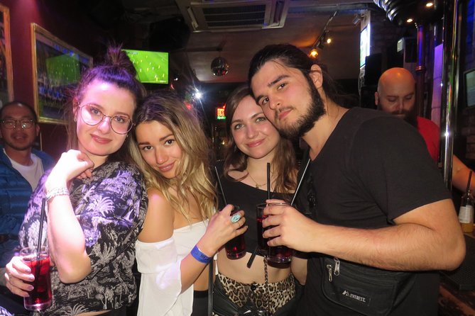 Amsterdam Red Light District Pub Crawl - Café De Buurvrouw and the value of variety