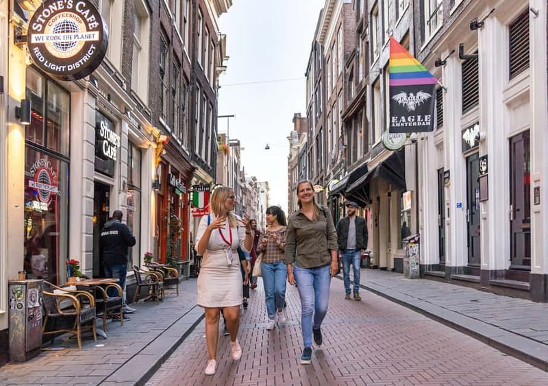 Amsterdam: Red Light District Tour in German/English/Italian - Chinatown and Nieuwmarkt