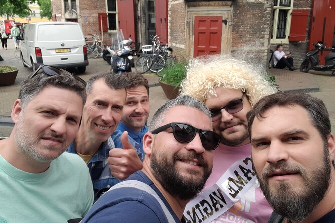 Amsterdam Red Light District Treasure: Self-Guided Tour & Quest - A city game that keeps you moving
