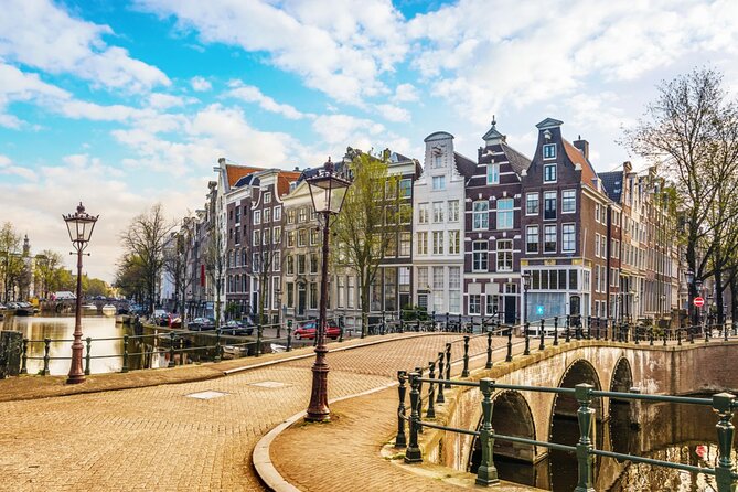 Amsterdam Red Light District Treasure: Self-Guided Tour & Quest - Entering De Wallen with context, not just spectacle