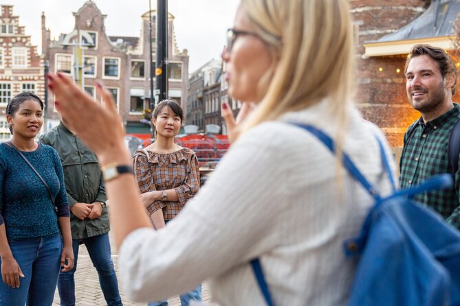 Amsterdam Red Light District Walking Tour in EN/DE/IT/ES - Starting at the National Monument
