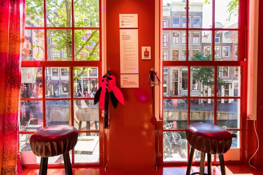 Amsterdam: Red Light Secrets Museum and 1-Hour Canal Cruise - Who will enjoy this combination most?