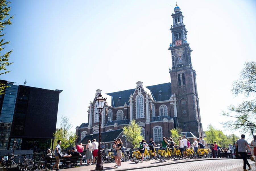 Amsterdam: Relaxed City Highlights Guided Bike Tour - The Skinny Bridge and Herengracht finish