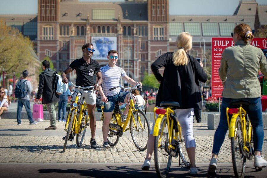 Amsterdam: Relaxed City Highlights Guided Bike Tour - Anne Frank House and the Jordaan