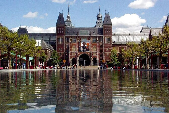Amsterdam Rijksmuseum Guided Tour - The dollhouse that turns domestic life into art