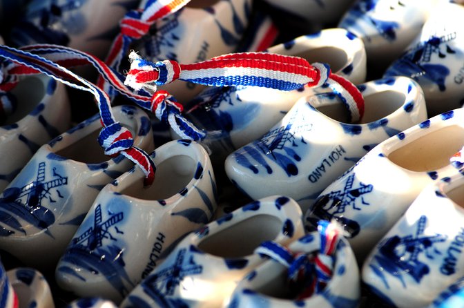 Amsterdam: Rotterdam, Delft and The Hague Private Tour - Inside the Royal Delft pottery tradition