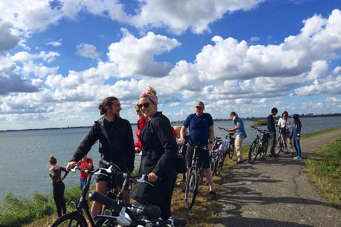 Amsterdam's Countryside Half-Day Bike Tour in Small Group - Price, inclusions, and what you still pay for