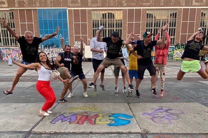 Amsterdam's Hidden Gems and Street Art Bike Tour - Oud-West: a relaxed opening through local streets
